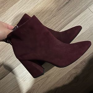 Stuart weitzman boots never worn